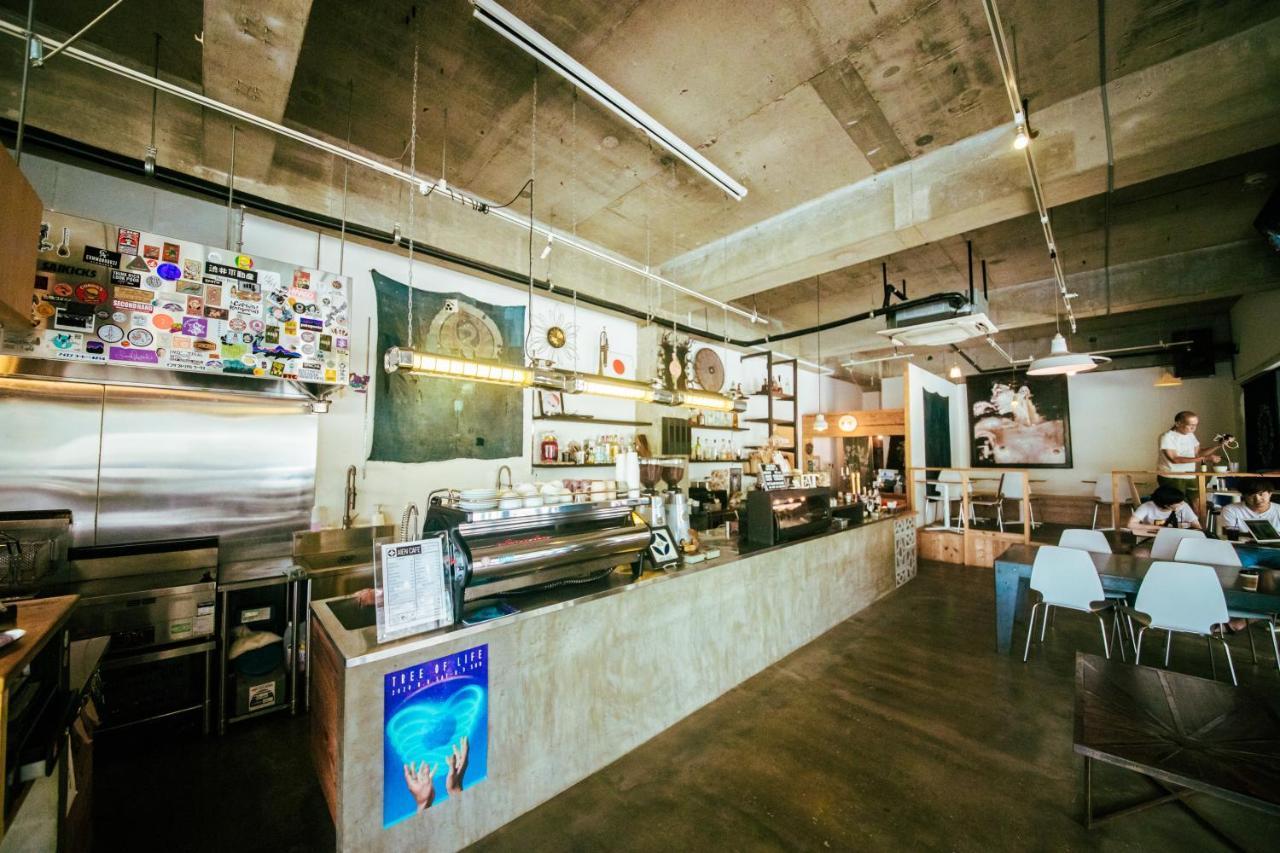 Aien Coffee & Hostel Chatan Eksteriør billede